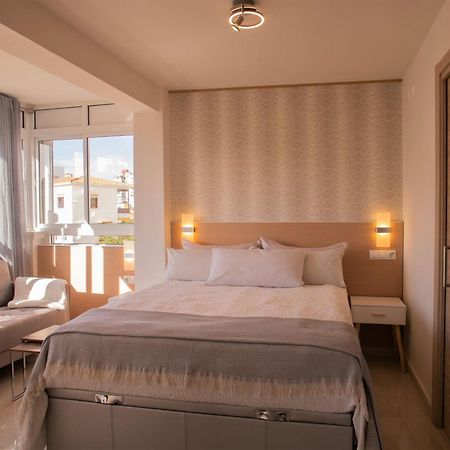 Salome Neo Suites Torremolinos Extérieur photo